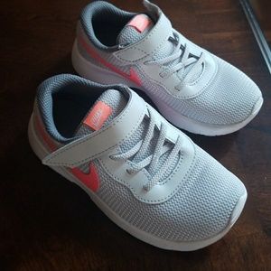 Nike Tanjun Girls Running shoes-toddler